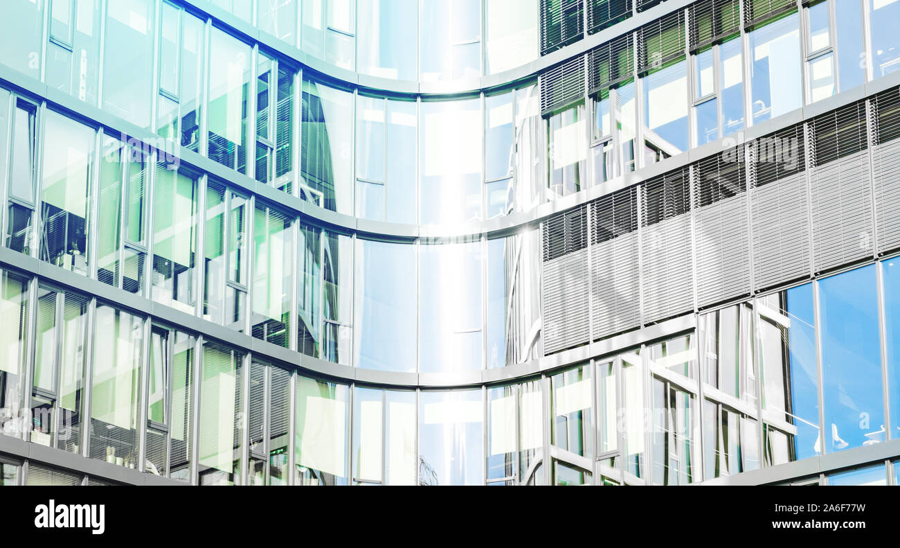 Façade en verre de l'immeuble de bureaux modernes - abstract business background Banque D'Images