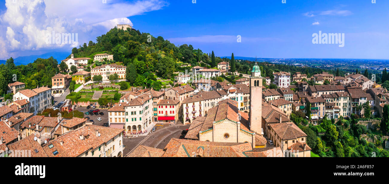 Sites de voyage et de l'Italie du nord - Cité médiévale ville d'Asolo en Vénétie province Banque D'Images