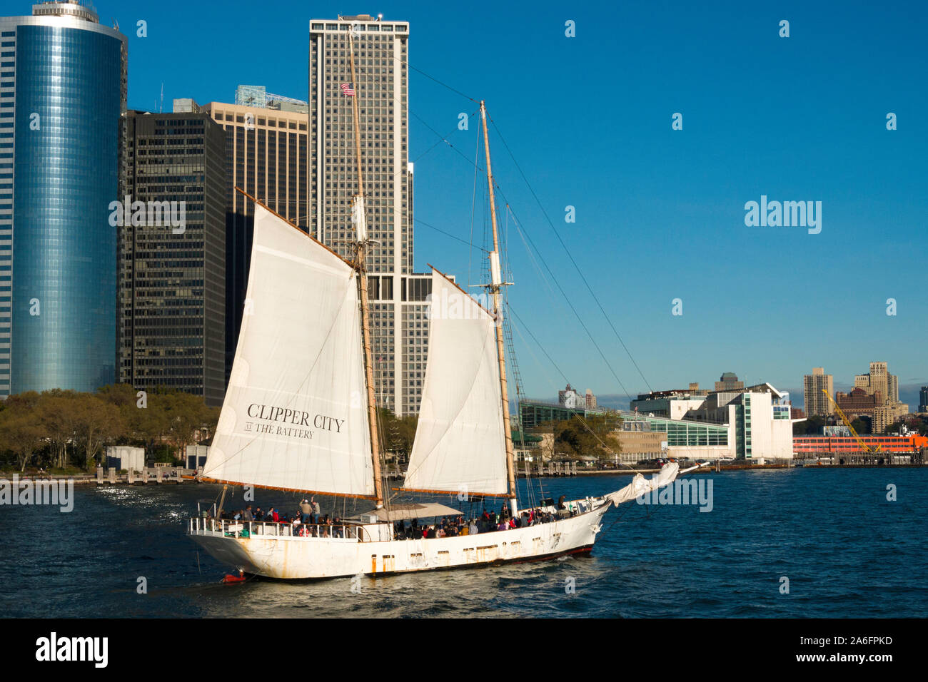 Excursion voilier dans le port de New York, NEW YORK, USA Banque D'Images