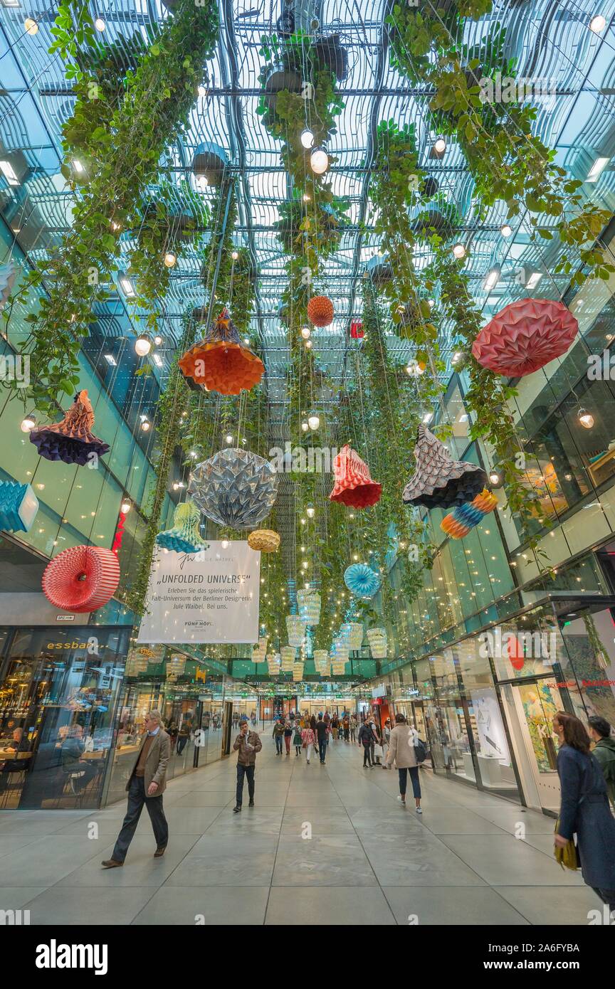 City Quartier, Funf Hofe, jardins suspendus de Tia Giese, Munich, Haute-Bavière, Bavière, Allemagne Banque D'Images