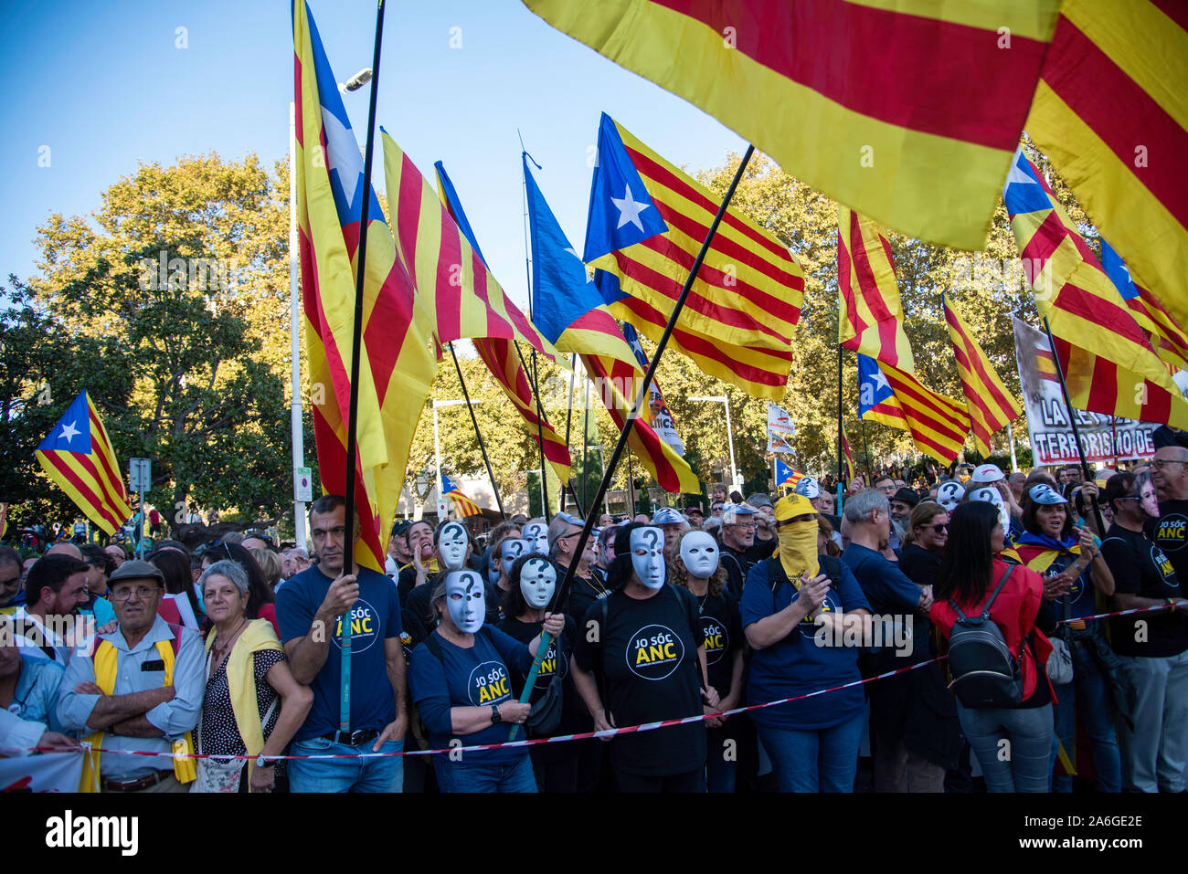 Barcelona Cataluña el dia 26 de octubre 2019 la asociaciones separatista se manifiesta en Barcelona con el lema presos políticos libertad BCN 2019 Banque D'Images