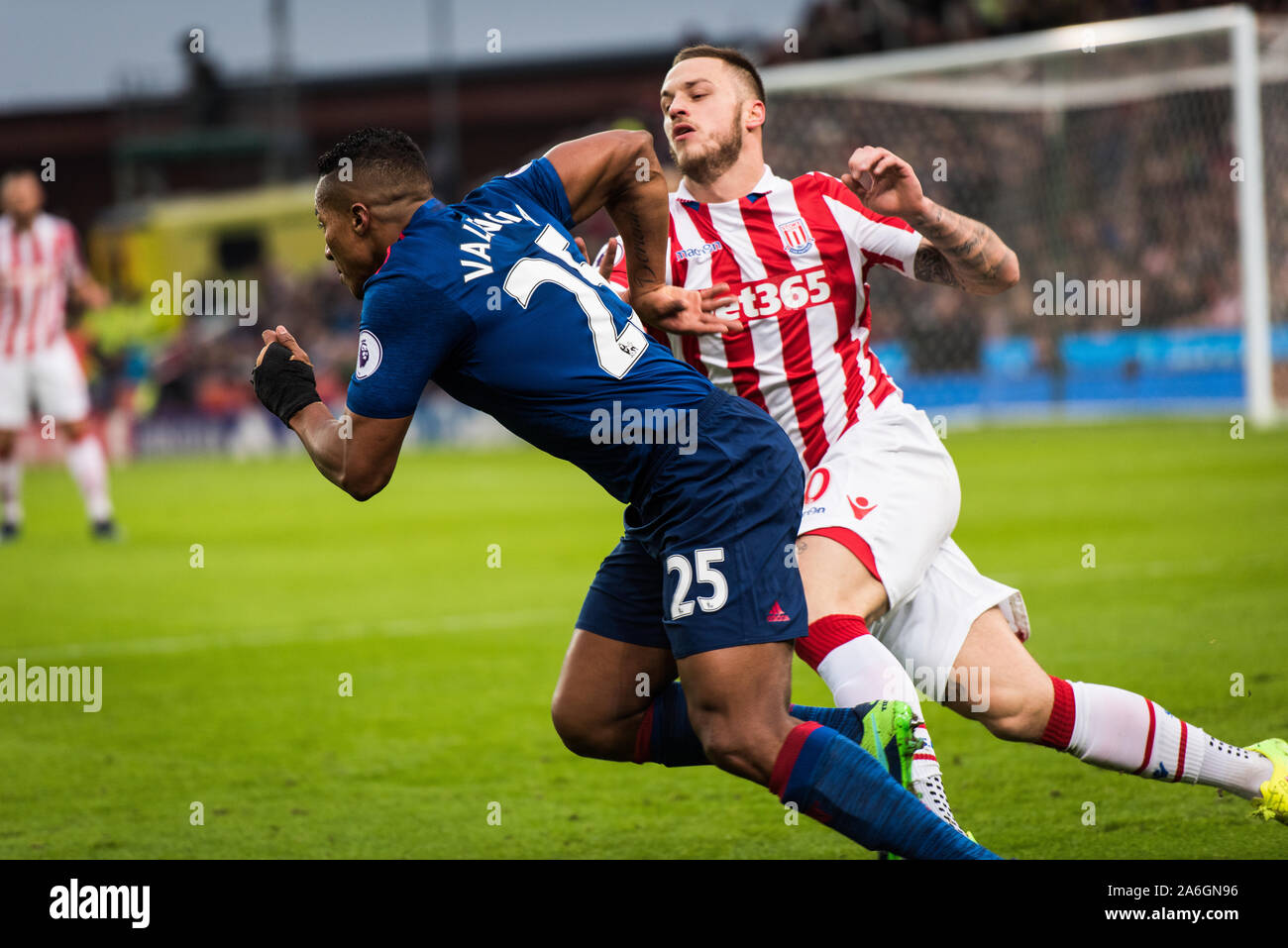 Marko Arnautovic paling pour Stoke City au BET365 stade avant son déménagement à West Ham, à Londres Banque D'Images