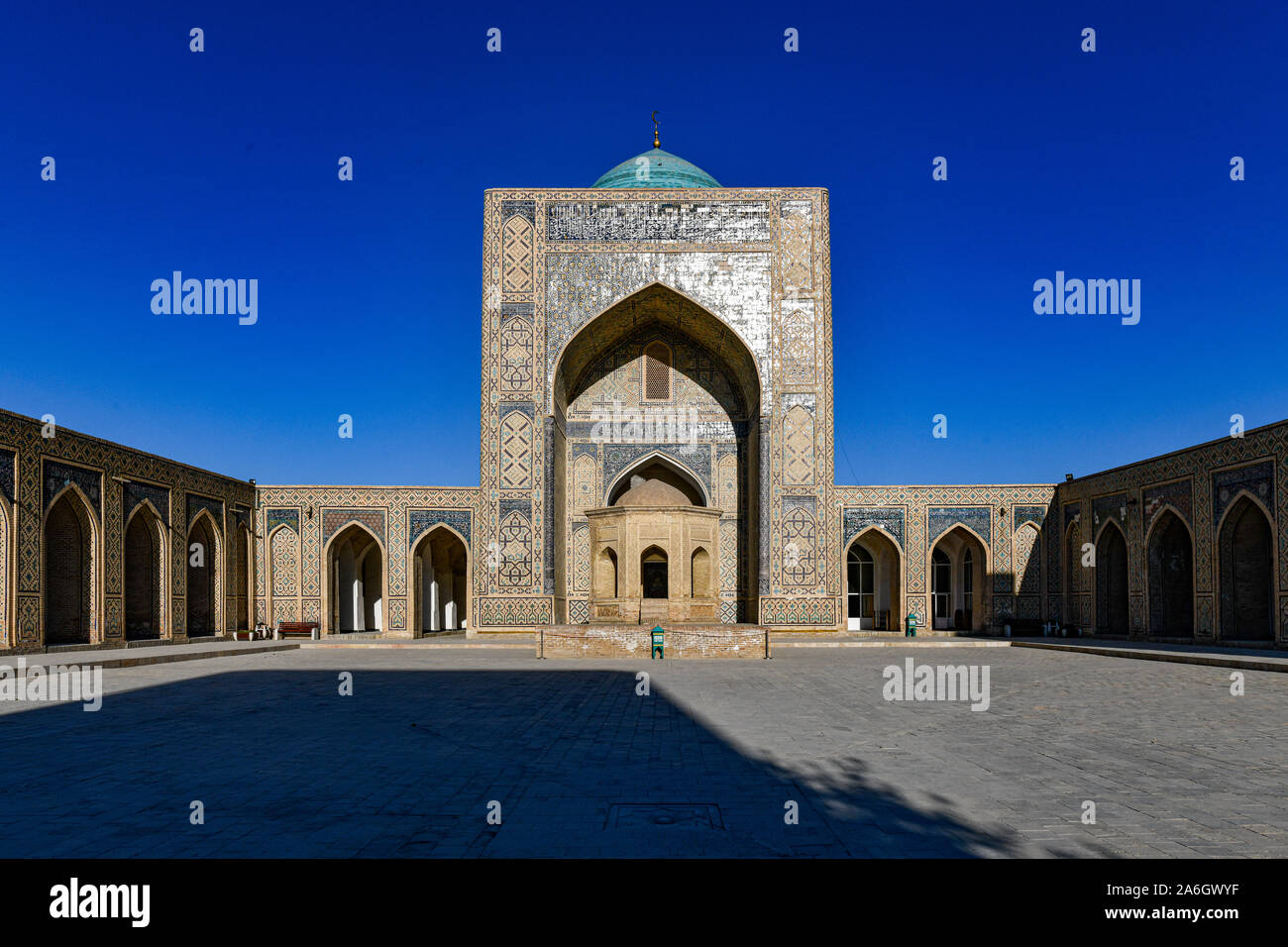 Cour intérieure de la mosquée Kalyan, une partie de la Po-i-Kalyan Complex à Boukhara, Ouzbékistan. Banque D'Images