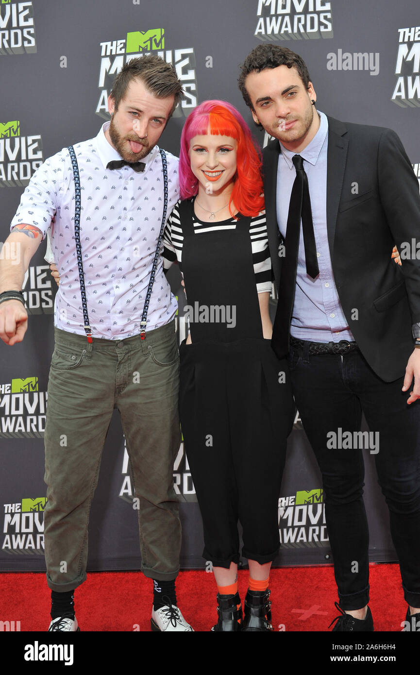 LOS ANGELES, CA. 14 avril 2013 : Musiciens Jeremy Davis, Hayley Williams & Taylor York de Paramore au MTV Movie Awards 2013 à Culver City, les Studios Sony. © 2013 Paul Smith / Featureflash Banque D'Images