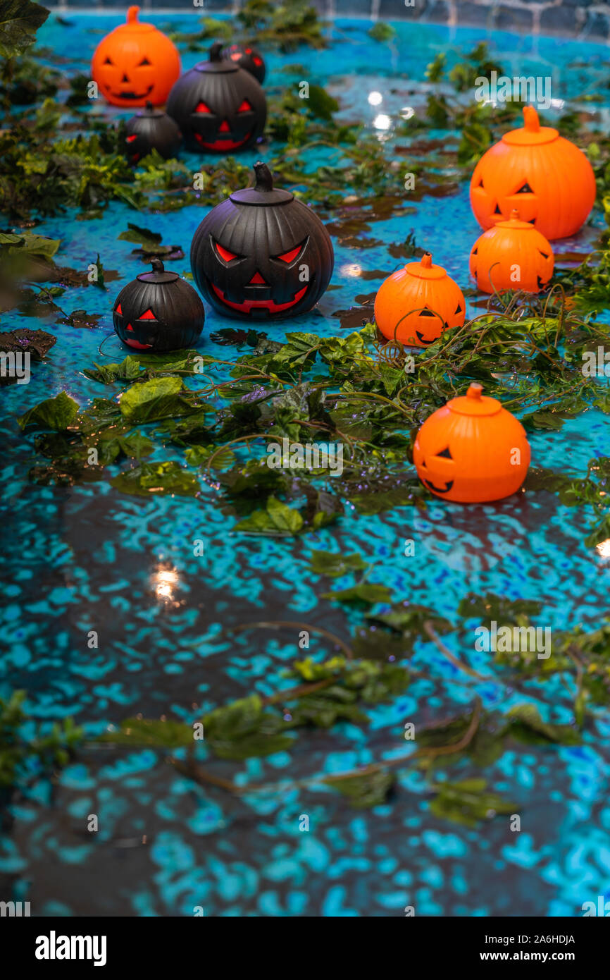 Orange et noir effrayant jack o lanterne pour Halloween concept Banque D'Images
