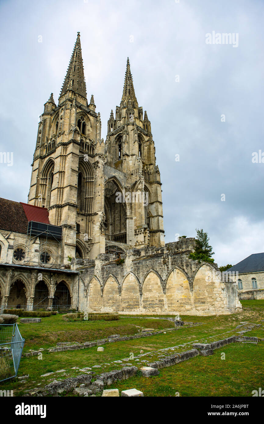 Ruine der Abteikirche Saint-Jean-des-Vignes à Soissons. Die 1076 gegründete guinée Abtei Saint-Jean-des-Vignes überragt die Stadt mit den noch erh Banque D'Images