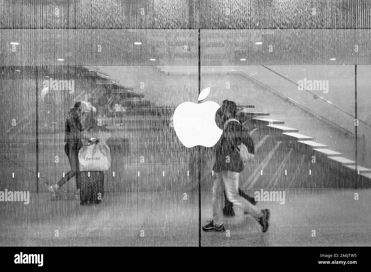 Italie, Milan, l'Apple Store Banque D'Images