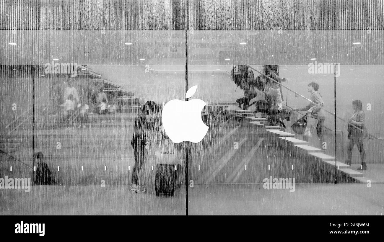 Italie, Milan, l'Apple Store Banque D'Images