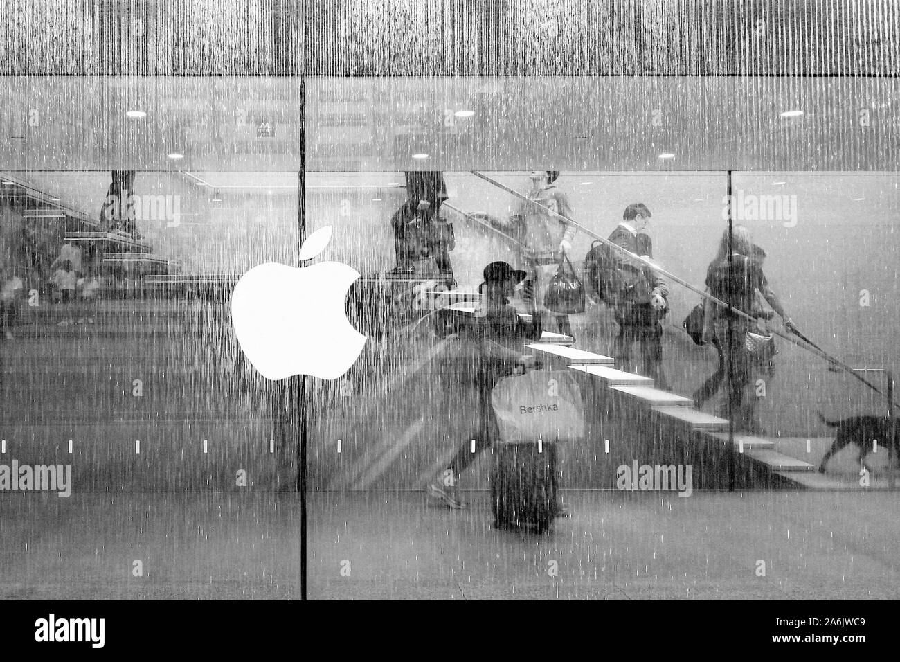 Italie, Milan, l'Apple Store Banque D'Images