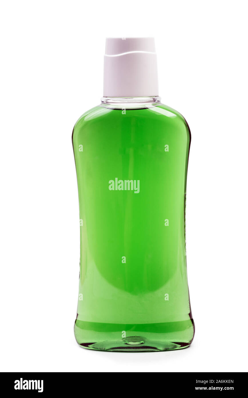 Liquide de nettoyage vert bouteille en plastique isolé sur un fond blanc avec clipping path Banque D'Images