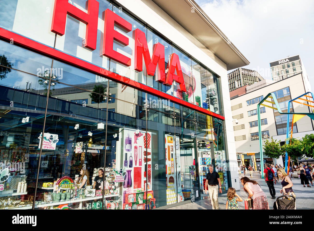 Barcelone Espagne,Catalogne Poblenou,Avinguda Diagonal Avenue,Glories centre commercial plein air, HEMA,Hollandsche Eenheidsprijzen Maatschappij Amsterdam Banque D'Images Barcelone Espagne,Catalogne Poblenou,Avinguda Diagonal Avenue,Glories centre commercial plein air, HEMA,Hollandsche Eenheidsprijzen Maatschappij Amsterdam Banque D'Images