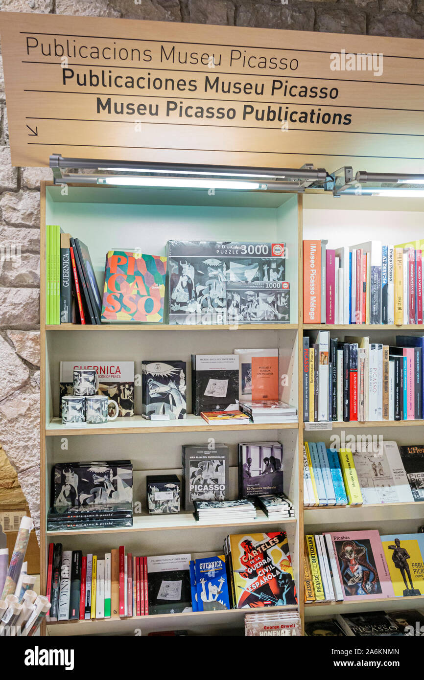 Barcelone Espagne,Catalogne Catalunya,El Born,quartier historique,Ciutat Vella,la Ribera,Museuu Picasso Museum,intérieur,intérieur intérieur,magasin,livre s Banque D'Images