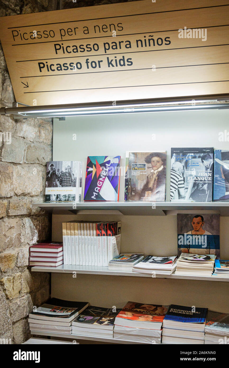 Barcelone Espagne,Catalogne Catalunya,El Born,quartier historique,Ciutat Vella,la Ribera,Museuu Picasso Museum,intérieur,intérieur intérieur,magasin,livre s Banque D'Images