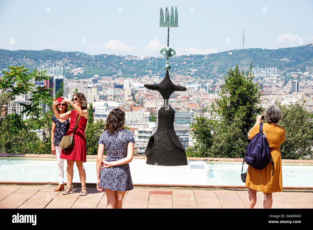 Barcelone Espagne,Catalogne Parc de Montjuic,Fondation Joan Miro Moon Sun Star,Musée d'art contemporain extérieur sculpture amis woma Banque D'Images