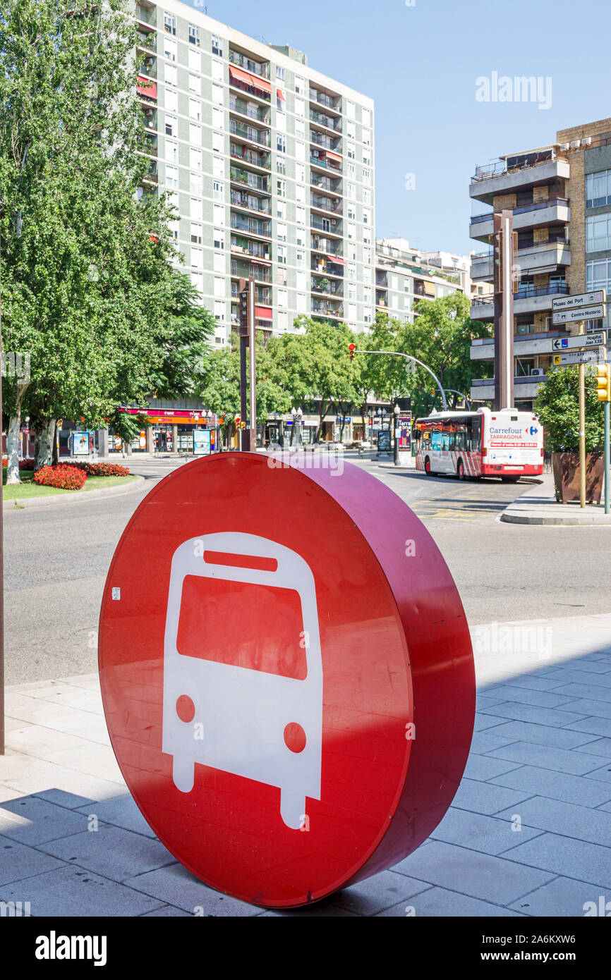 Tarragone Espagne hispanique Catalogne Placa de la Imperial Tarraco Plaza, gare routière, dépôt interurbain de bus, ES190825081 Banque D'Images