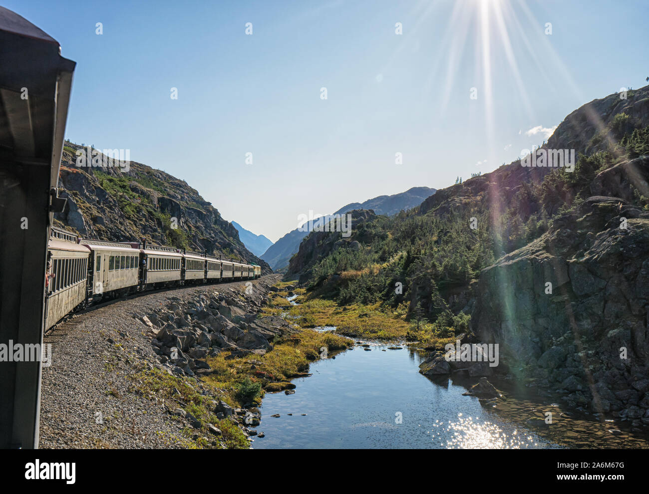 Whitepass dans un train en direction de l'Alaska en coupe Banque D'Images