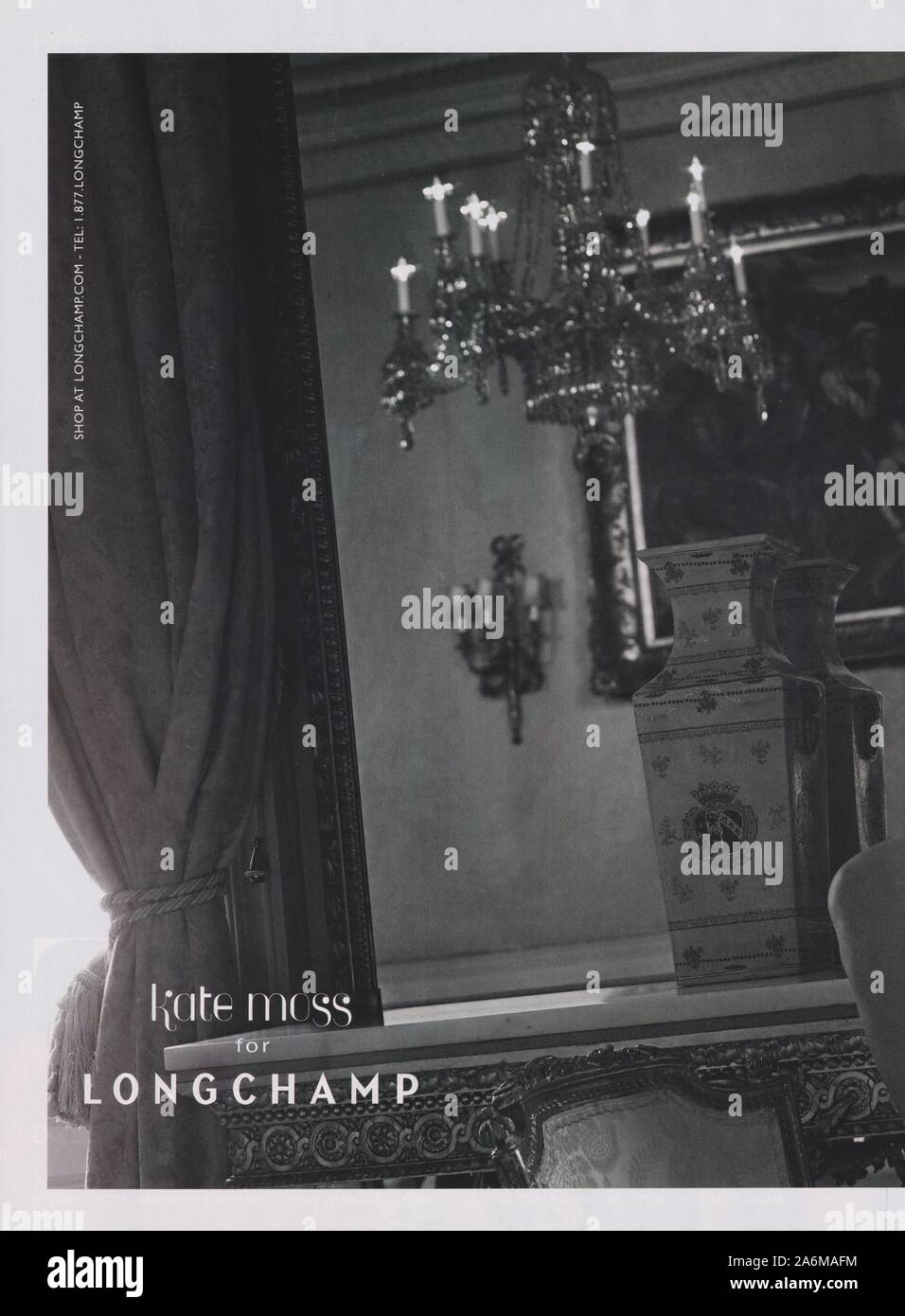 Affiche publicitaire de la maison Longchamp avec Kate Moss dans la version papier du magazine de l'année 2010, de la publicité, publicité de creative Longchamp 2010s Banque D'Images