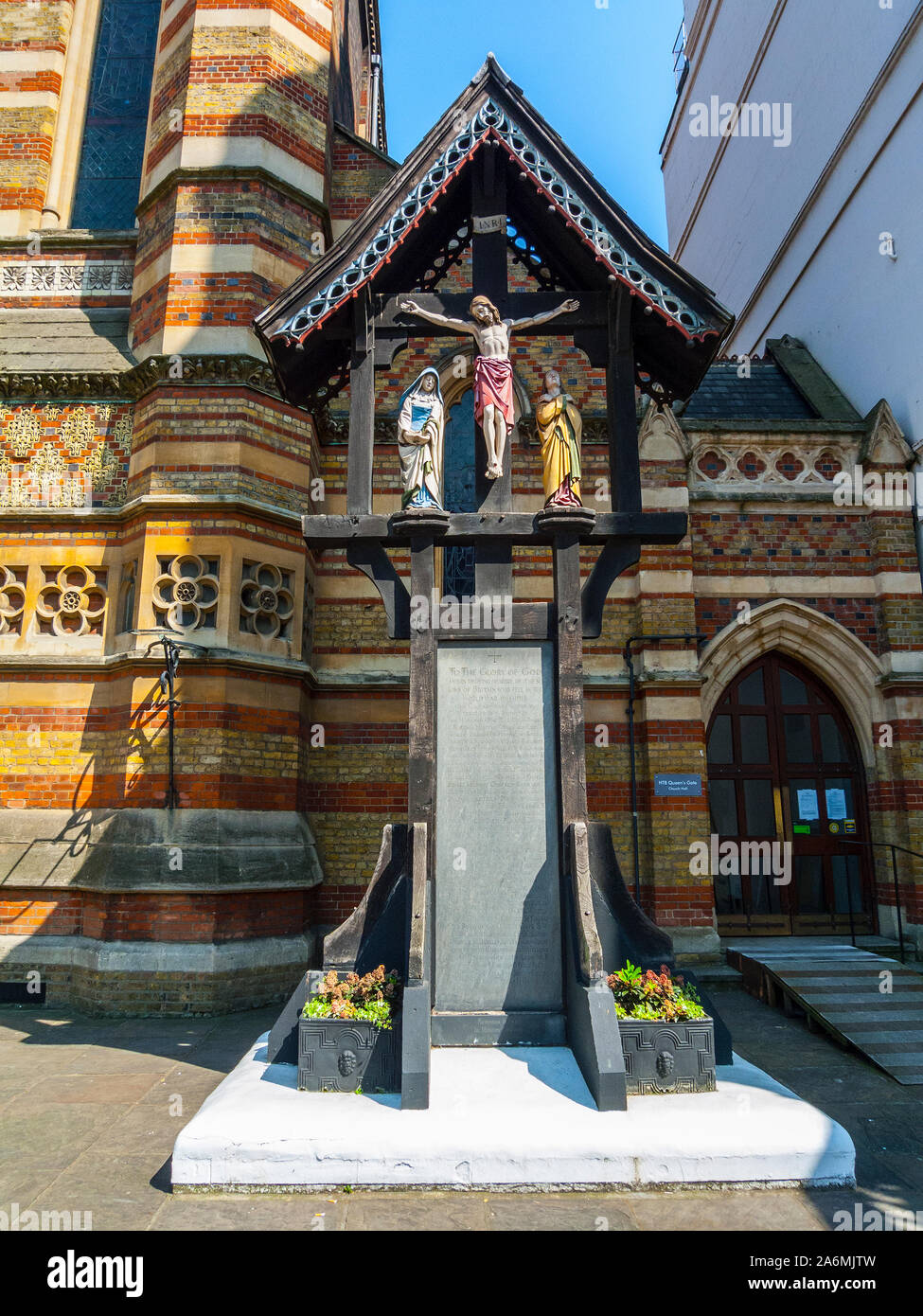 Calvaire mémorial de guerre, l'église Saint Augustin, Queen's Gate, London Banque D'Images