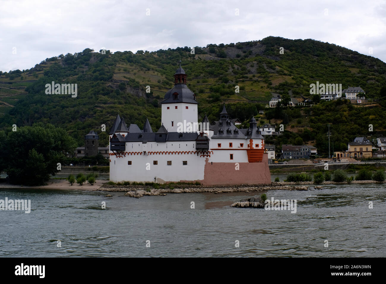 Château Pfalzgrafenstein est un château sans frais sur l'île de Falkenau, autrement connu comme l'île de Palatinat dans le Rhin près de Kab, Allemagne Banque D'Images