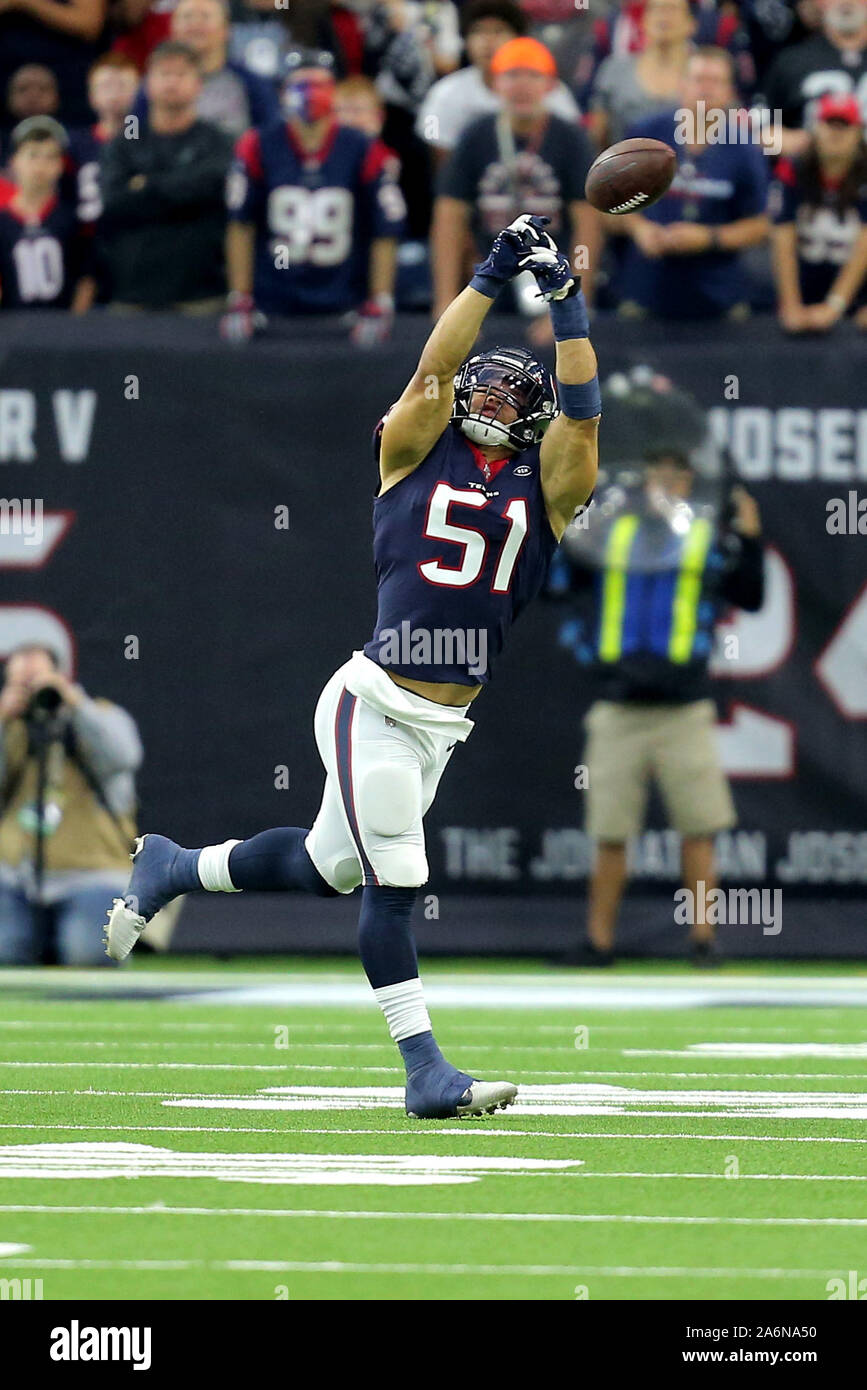 Houston, Texas, USA. 27 Oct, 2019. Le secondeur des Houston Texans Dylan Cole (51) est en mesure d'obtenir une interception au cours du quatrième trimestre de la saison régulière de la NFL entre le jeu et le Houston Texans Raiders d'Oakland à NRG Stadium à Houston, TX, le 27 octobre 2019. Crédit : Erik Williams/ZUMA/Alamy Fil Live News Banque D'Images