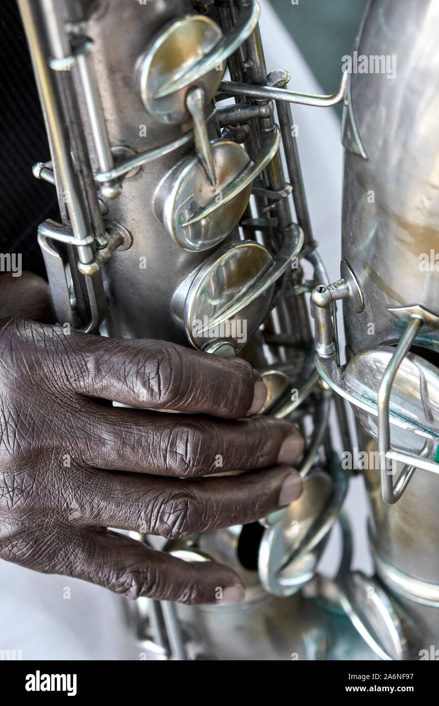 Musicien de rue trumpet player part libre Banque D'Images