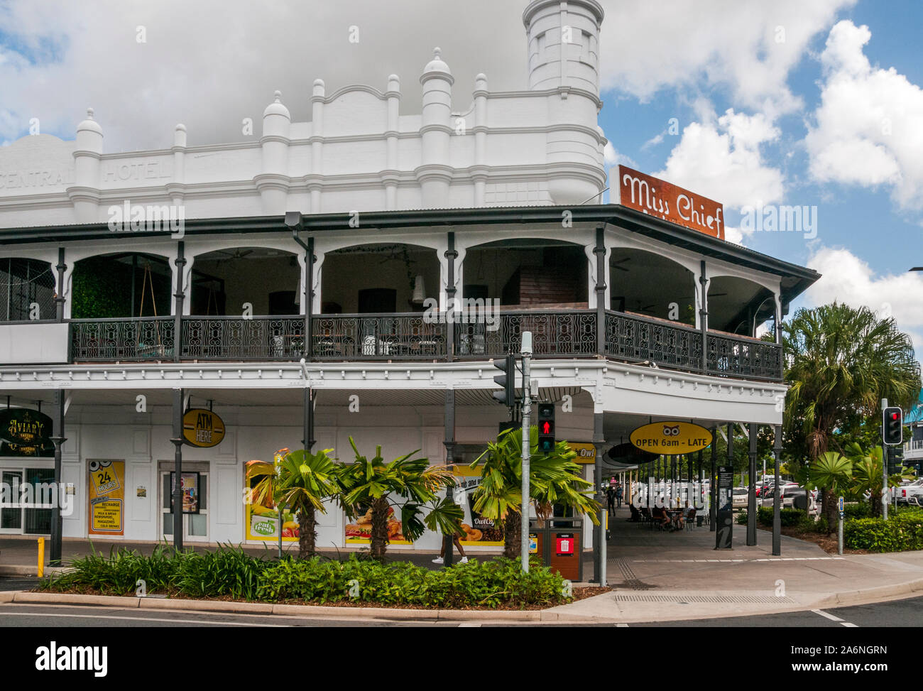 Ancien bâtiment de l'Hôtel Centrale (1908-1909), le centre-ville de Cairns, Queensland du Nord, Australie Banque D'Images