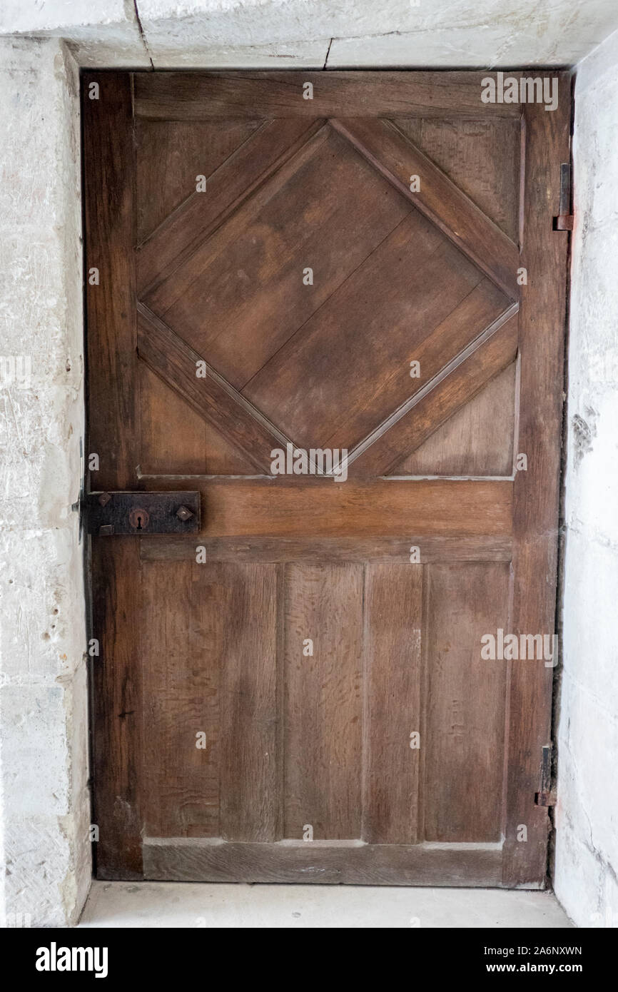 Porte médiévale en bois au Château de Chambord, Loire Valley en France Banque D'Images