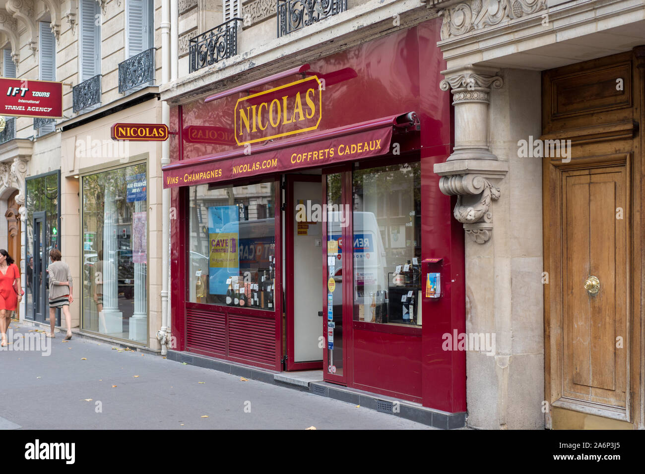 Nicolas en France : store voir à Paris, France, 2019-08-08 Banque D'Images