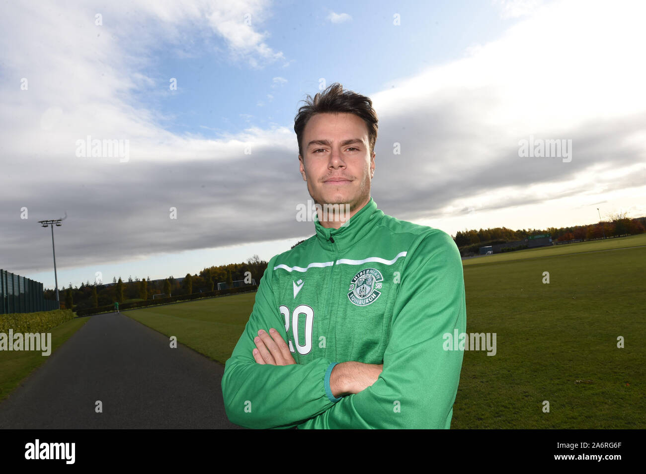 Ormiston, East Lothian, Ecosse. 28th-Oct 19 ,Hibernian Training Center . Ormiston, East Lothian. Le milieu de terrain suédois .HIBERNIAN, Melker Hallberg, conférence de presse pour le Scottish Premiership match vs Livingston Crédit : eric mccowat/Alamy Live News Banque D'Images