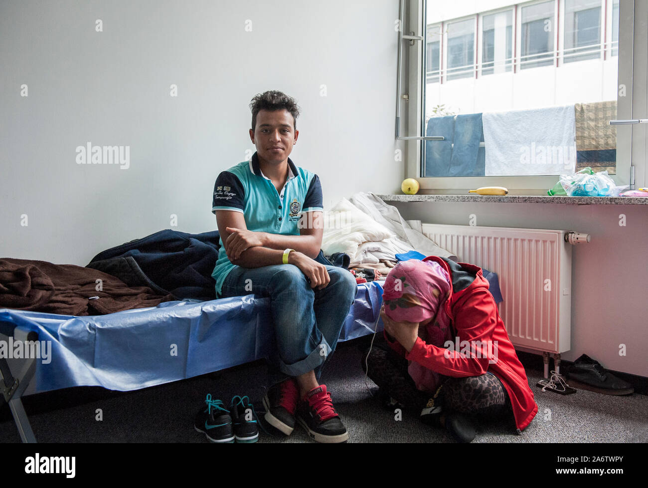 Munich-Germany- 22 septembre 2015 : à partir de la Syrie dans le premier centre d'accueil pour réfugiés à Riem, Munich. Banque D'Images