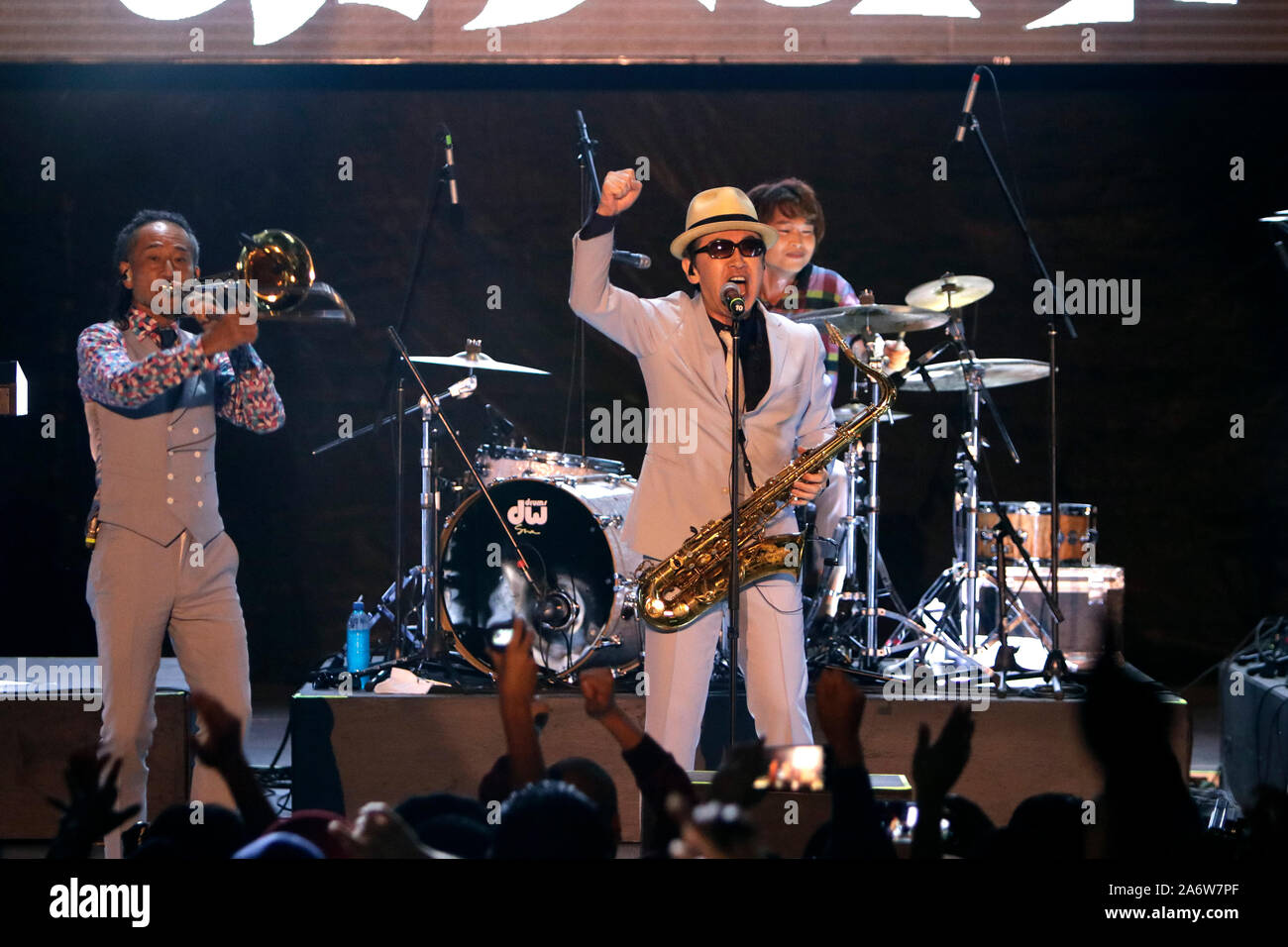 GUANAJUATO, Guanajuato. Octubre 26, 2019 - Alhóndiga de Granaditas La Tokyo Ska Paradise Orchestra, ofreció un concierto ente mas de ocho mil personas en la Alhóndiga de Granaditas, poniendo a bailar a los asistentes de la edición 47 del Festival Internacional Cervantino, en el que incluyeron temas como : Un pas au-delà de y La Jamaïque Ska, entre otros. Foto : Francisco Morales/DAMMPHOTO Banque D'Images