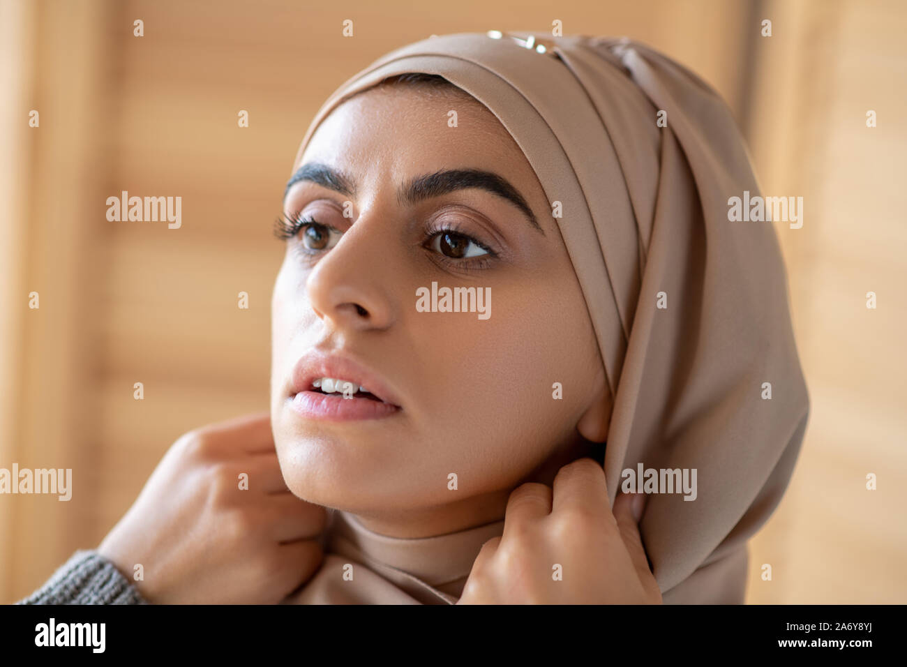 Portrait de femme musulmane se préparer Banque D'Images