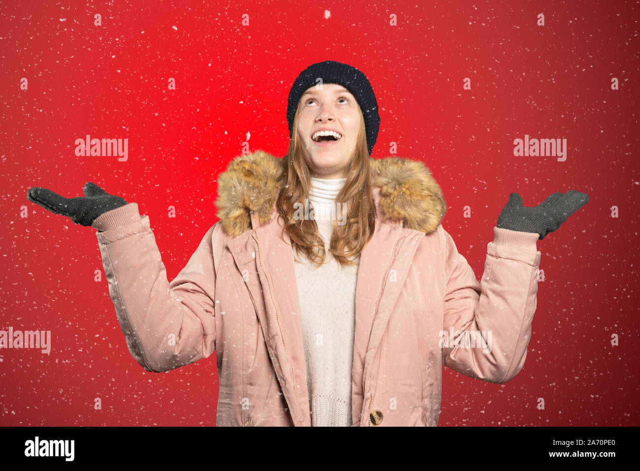 Les captures d'une femme avec ses flocons de la bouche et de la langue Banque D'Images