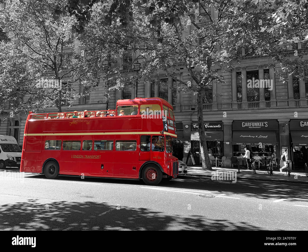 London bus tour sélectif couleur rouge, noir et blanc Banque D'Images