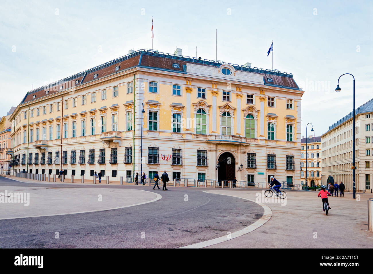 Bundeskanzleramt ou Chancellerie fédérale autrichienne sur Ballhausplatz vienne de carrés Banque D'Images
