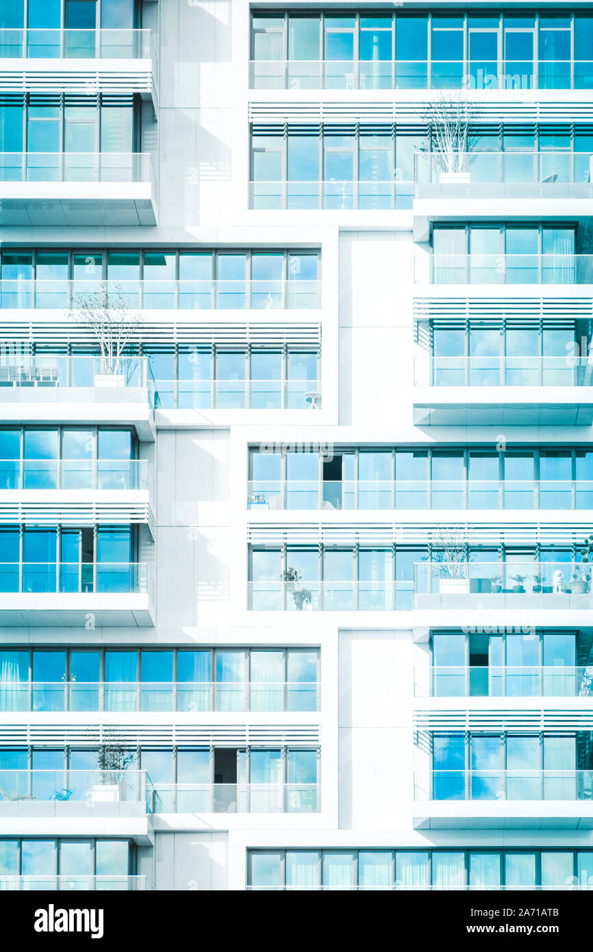 Immobilier - fond abstrait moderne building facade Banque D'Images