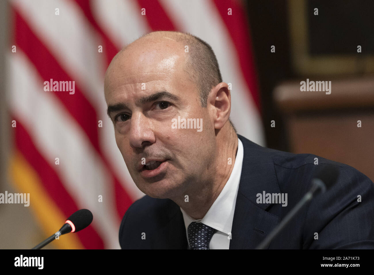 Washington, United States. 29 Oct, 2019. La ministre du Travail, Eugene Scalia participe à une réunion de l'Équipe spéciale interinstitutions pour surveiller et combattre la traite des personnes (GTIP), à l'Eisenhower Executive Office Building à Washington, DC le mardi 29 octobre 2019. Photo de Chris Kleponis/UPI UPI : Crédit/Alamy Live News Banque D'Images