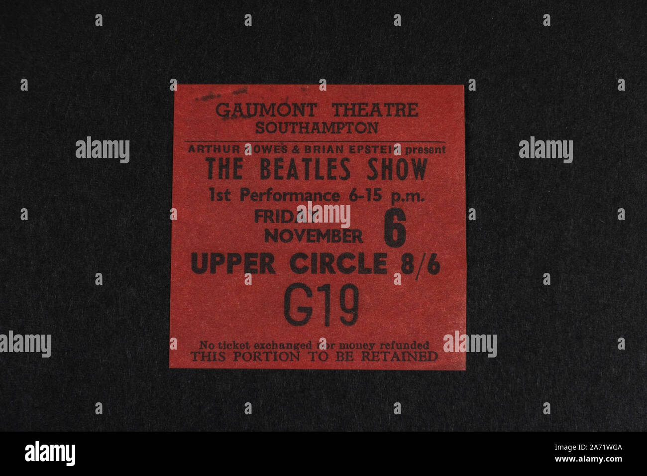 Souvenirs de réplique au sujet des The Beatles : Gaumont Theatre Southampton billet de concert pour les Beatles Show le 6 novembre 1964. Banque D'Images
