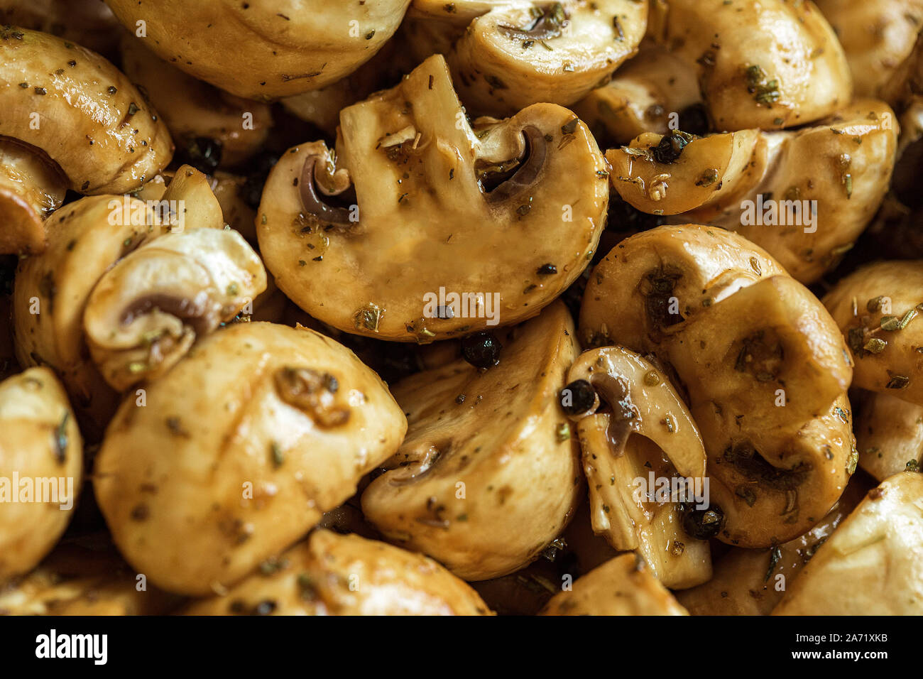 Salade de champignons marinés Banque D'Images