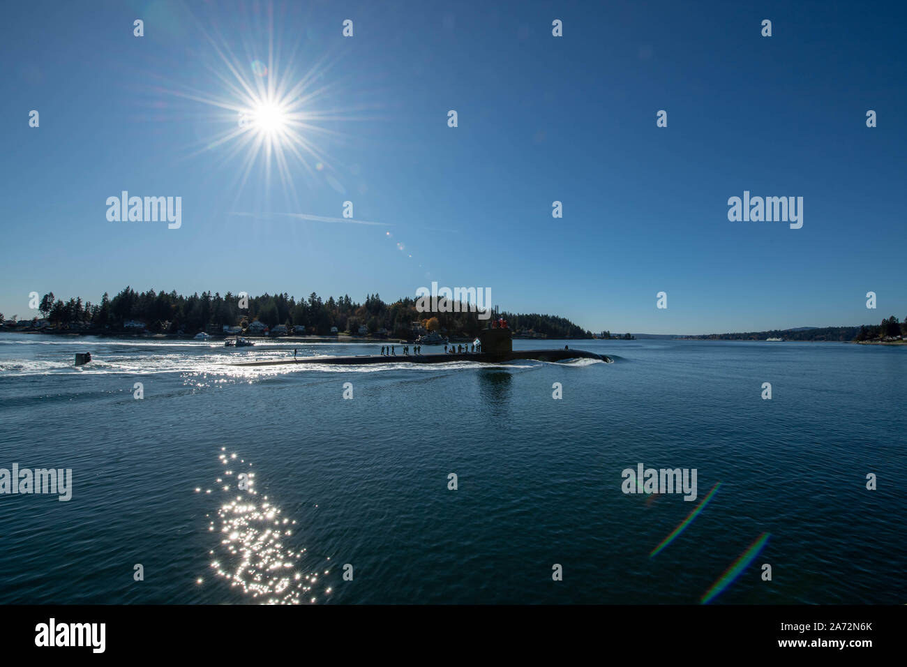 191029-N-AD499-1134 BREMERTON Washington (oct. 29, 2019) La classe de Los Angeles sous-marin d'attaque rapide USS Olympia (SSN 717) transits le Puget Sound, arrivant à Bremerton, Washington, et est prévu pour l'inactivation et processus de déclassement au chantier naval de Puget Sound. Les 35 ans d'Olympia, a commandé 17 novembre 1984. (U.S. Photo par marine Spécialiste de la communication de masse de la classe de 3ème) Foley Victoria Banque D'Images