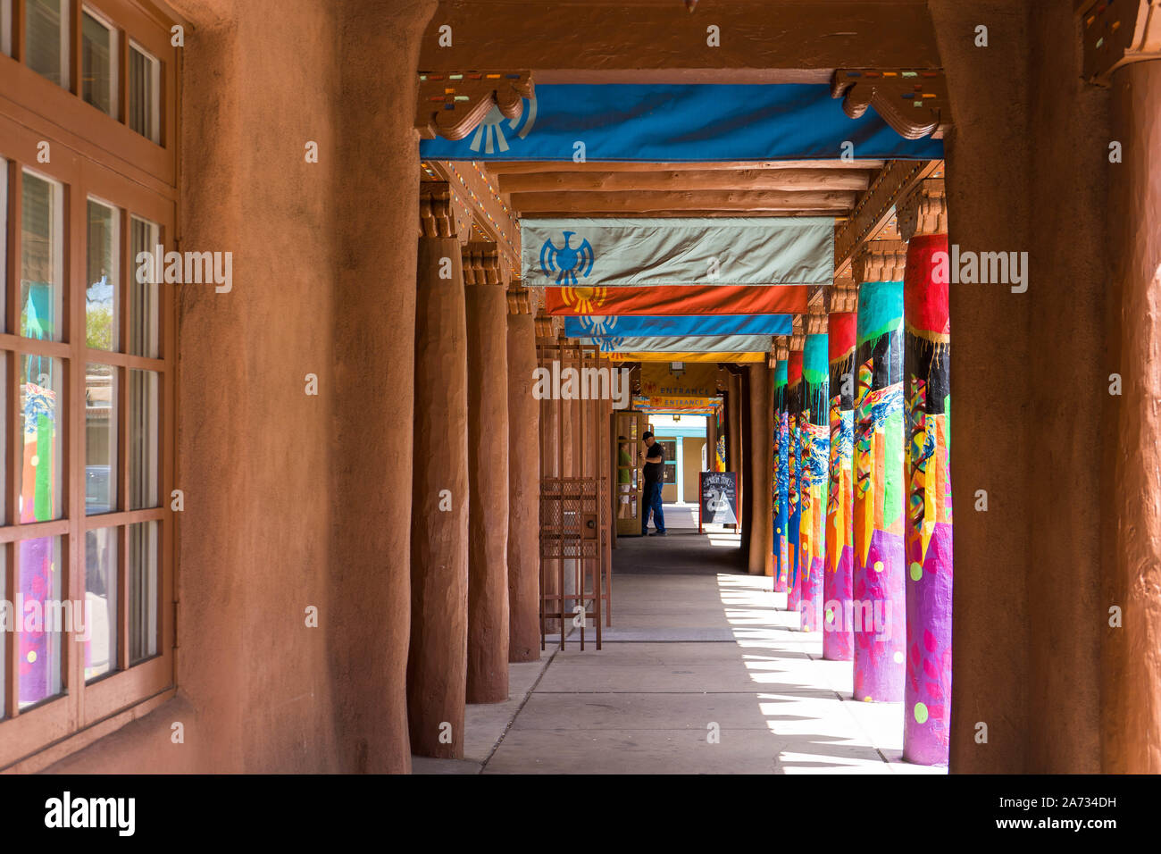 Santa Fe New Mexico Musée Amérindien Art Colonnade Banque D'Images