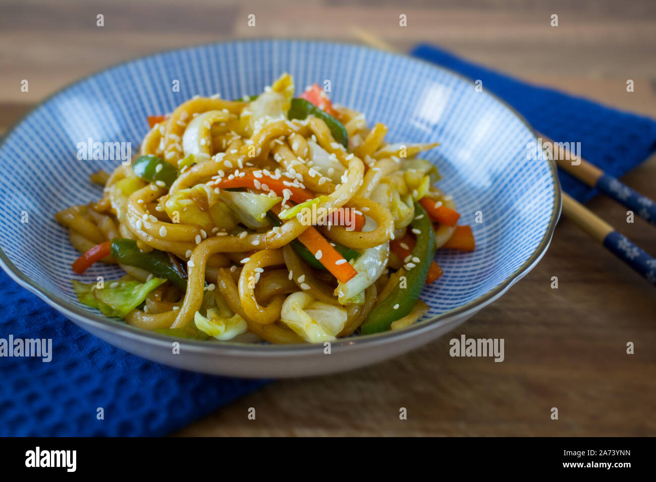 La photographie de l'alimentation de l'Asian plat de nouilles yaki Udon Banque D'Images