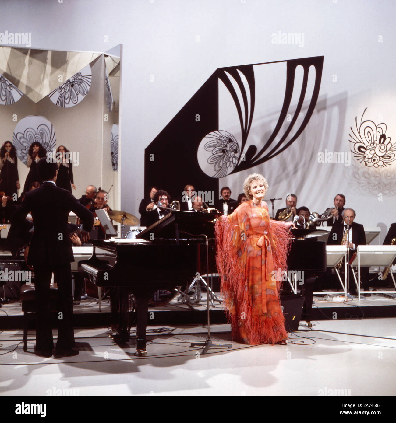 Petula Clark Show, Musikshow, Deutschland, 1977 Contributeurs : Petula Clark mit Orchester Banque D'Images