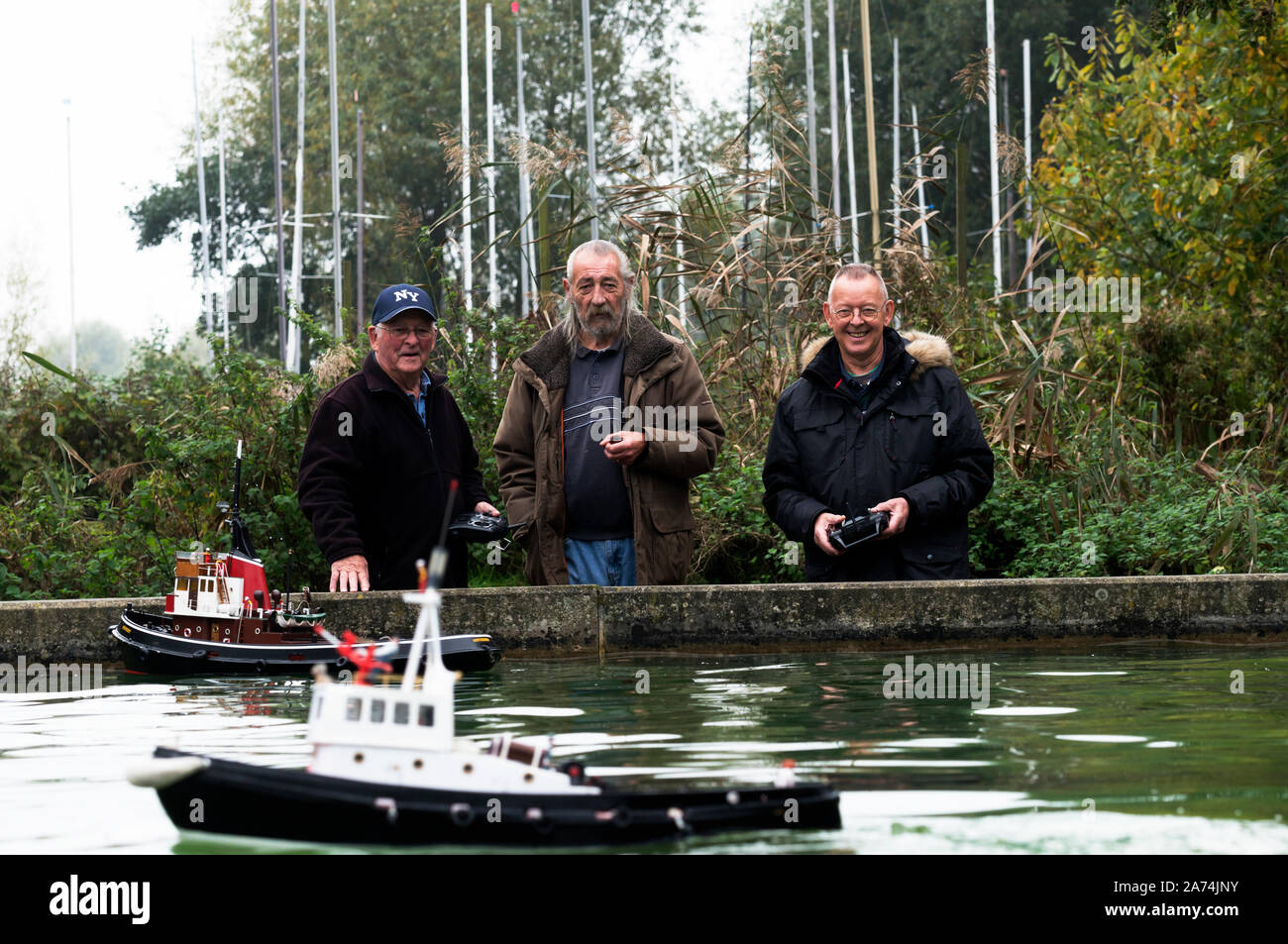 Les amateurs de bateau modèle Banque D'Images