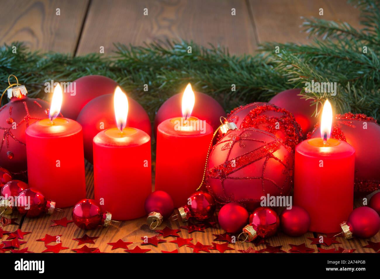 Lot De 4 Bougies De L'Avent Rouges Numérotées 1-4 - Sapins Dorés - Déco De Noël élégante Pour Couronne Ou Centre De Table