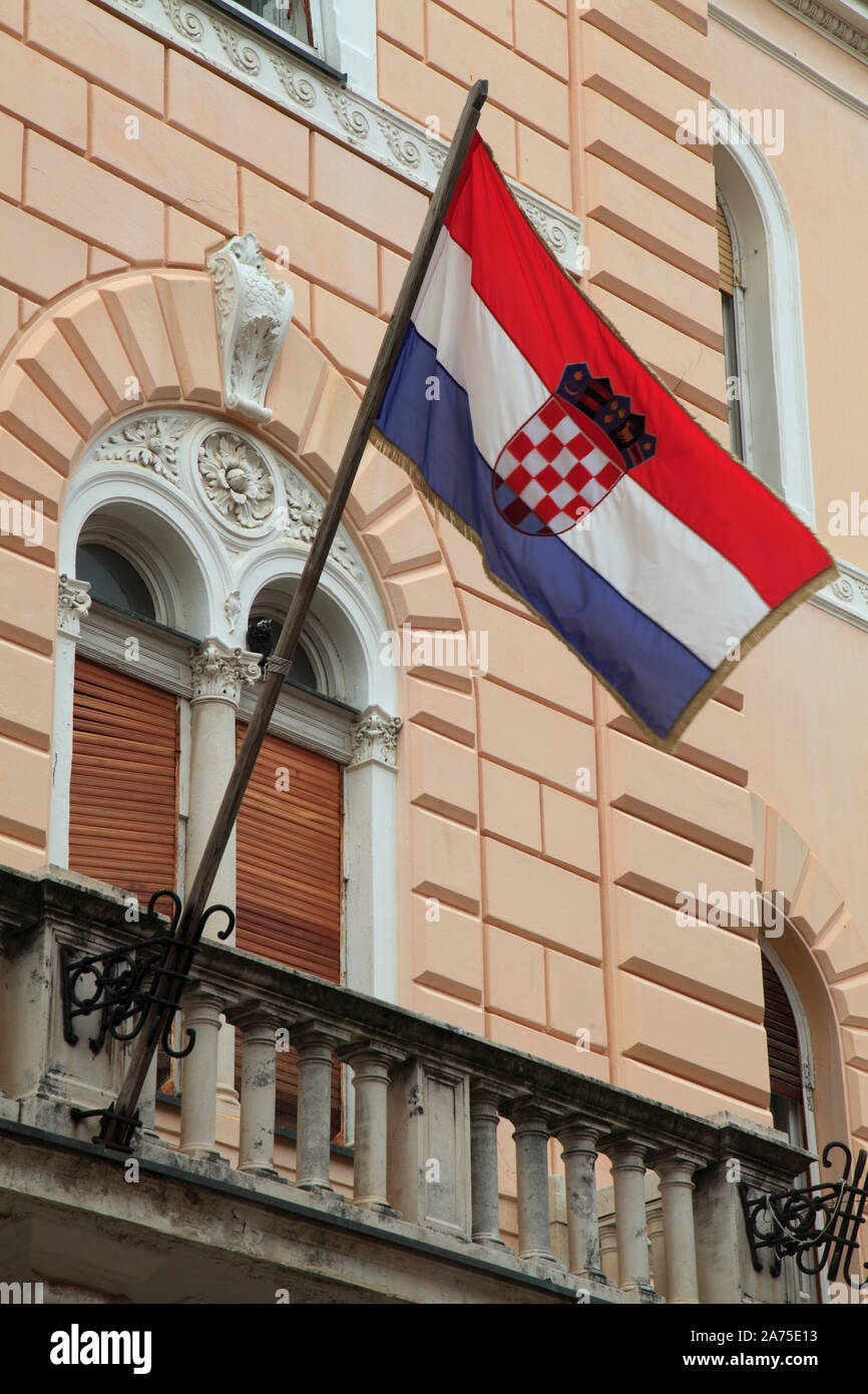 La Croatie, Zadar, la Cour municipale, drapeau croate, Banque D'Images