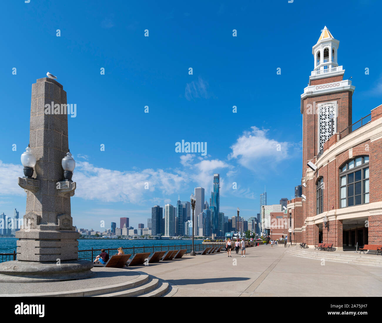 L'horizon de Chicago à partir de la fin de Navy Pier, Chicago, Illinois, USA. Banque D'Images