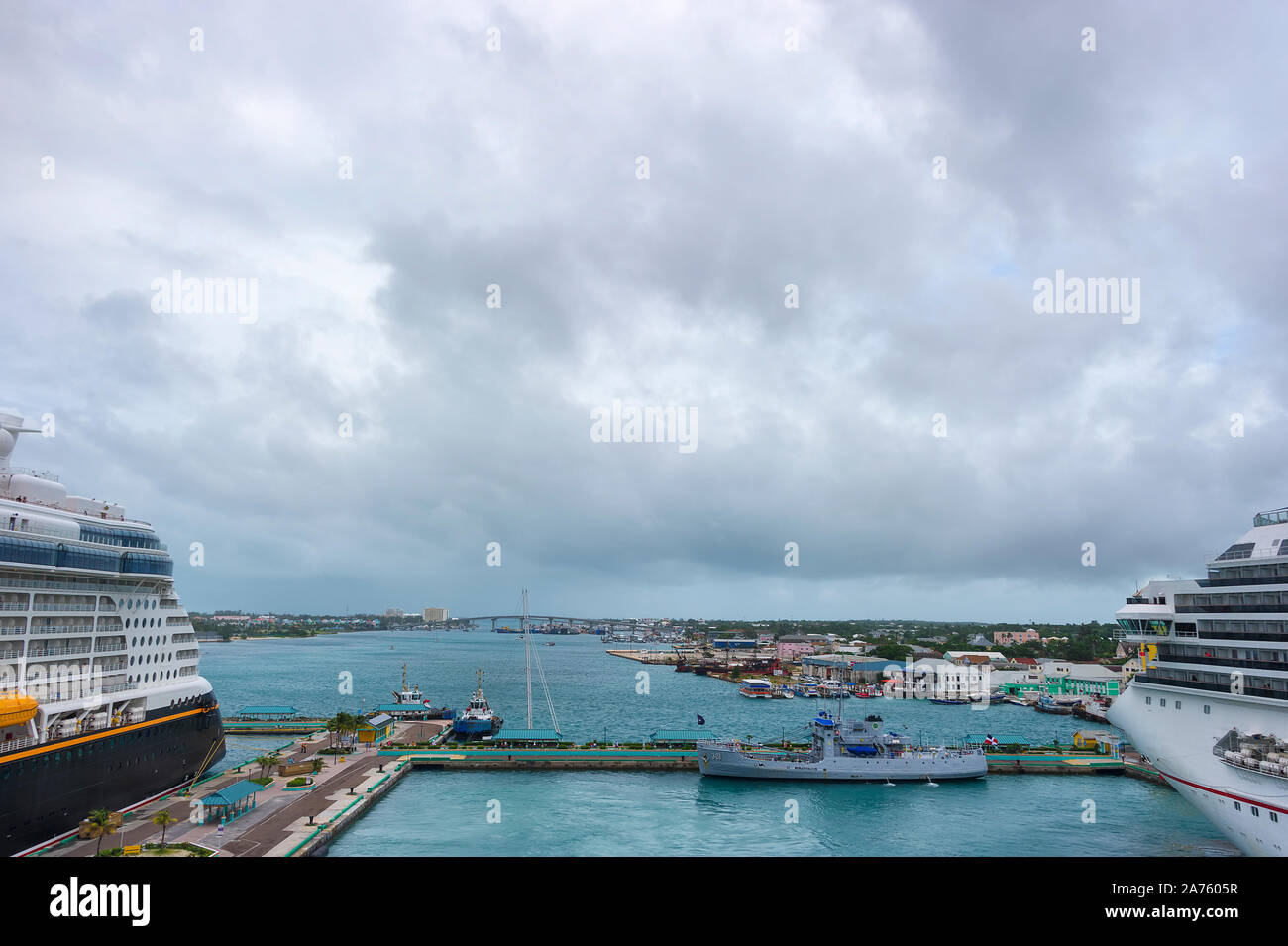 Nassau, Bahamas - septembre 21,2019 : Views from à bord d'un bateau de croisière au départ de Prince George Warf sur New Providence Island. Banque D'Images