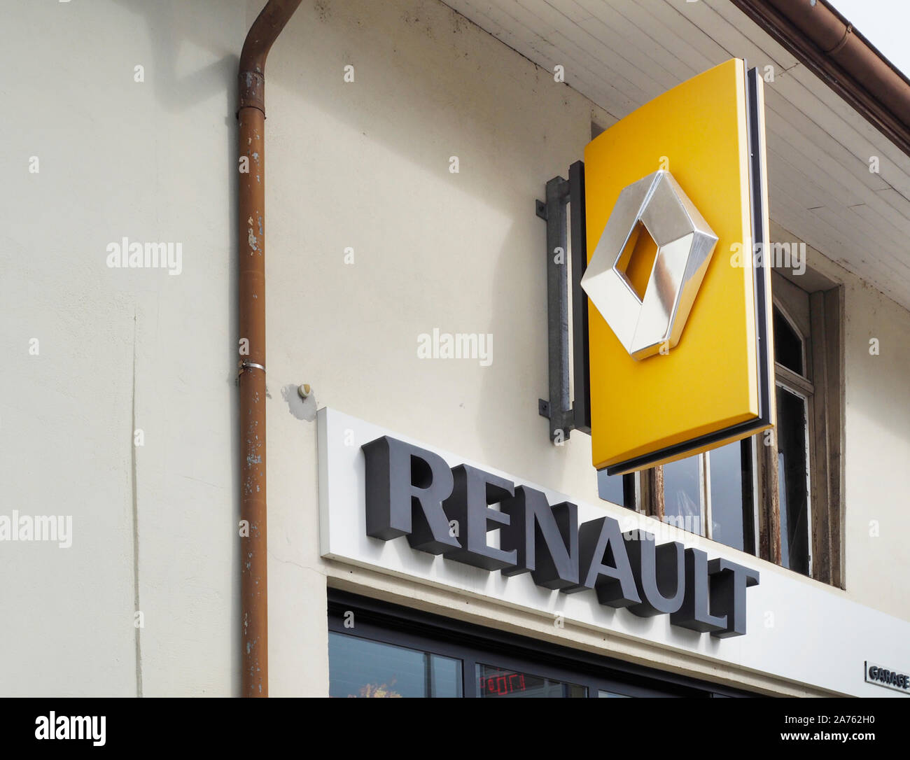 An der Beschriftung von Renault-Garage La Façade Banque D'Images