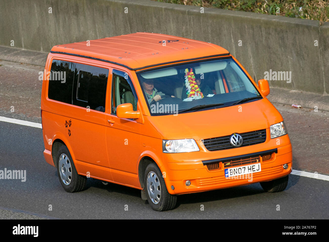 Vw Transporter R32 Volkswagen transporter t32 102 tdi swb Banque de photographies et d ...